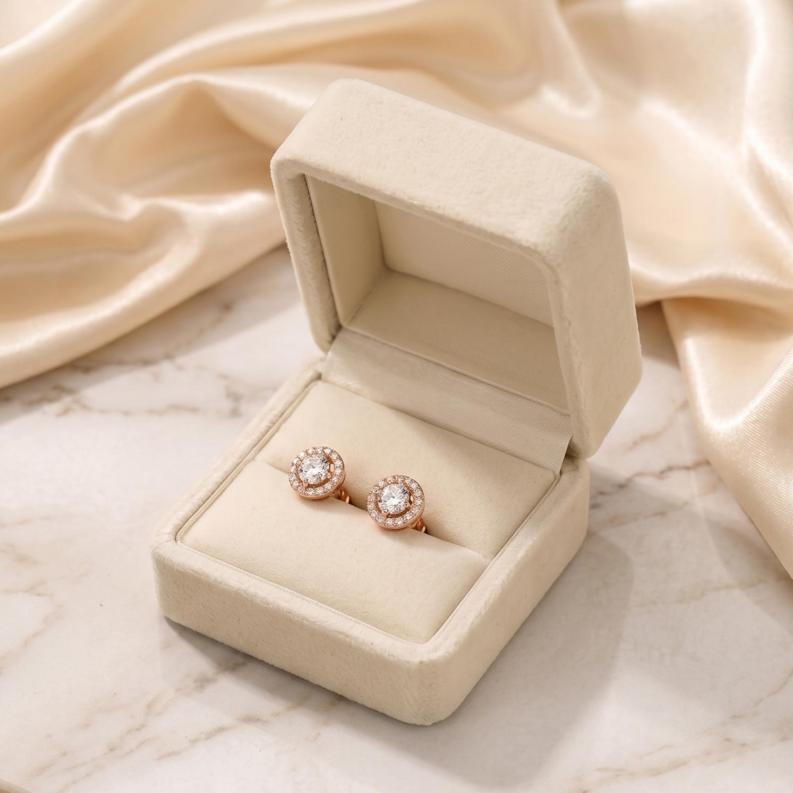 Classic Beauty in Every Detail: 14K Gold Diamond Earrings - Image 3