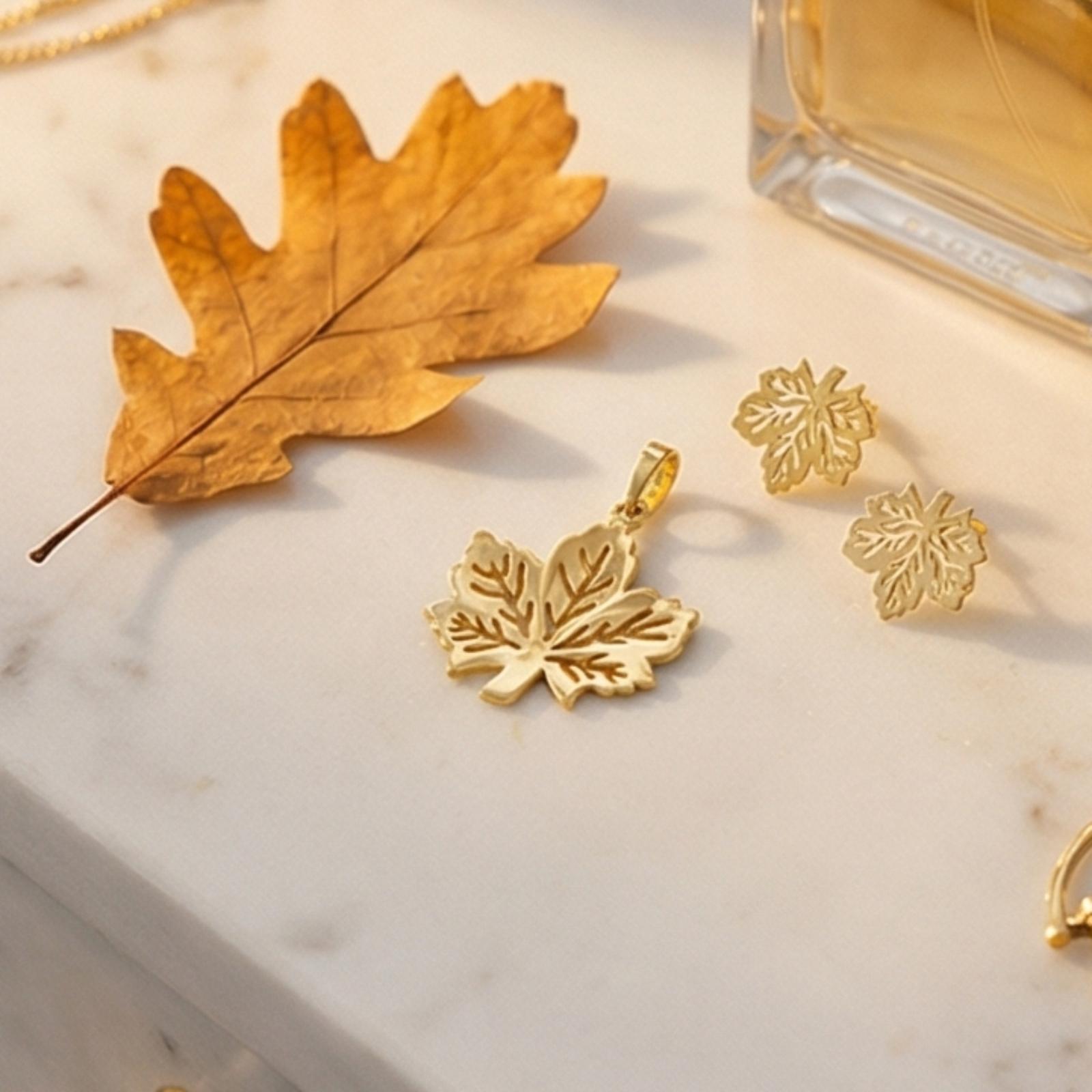 Sleek and Stylish 18K Gold Pendant Set Designed for a Graceful and Confident Look - Image 5