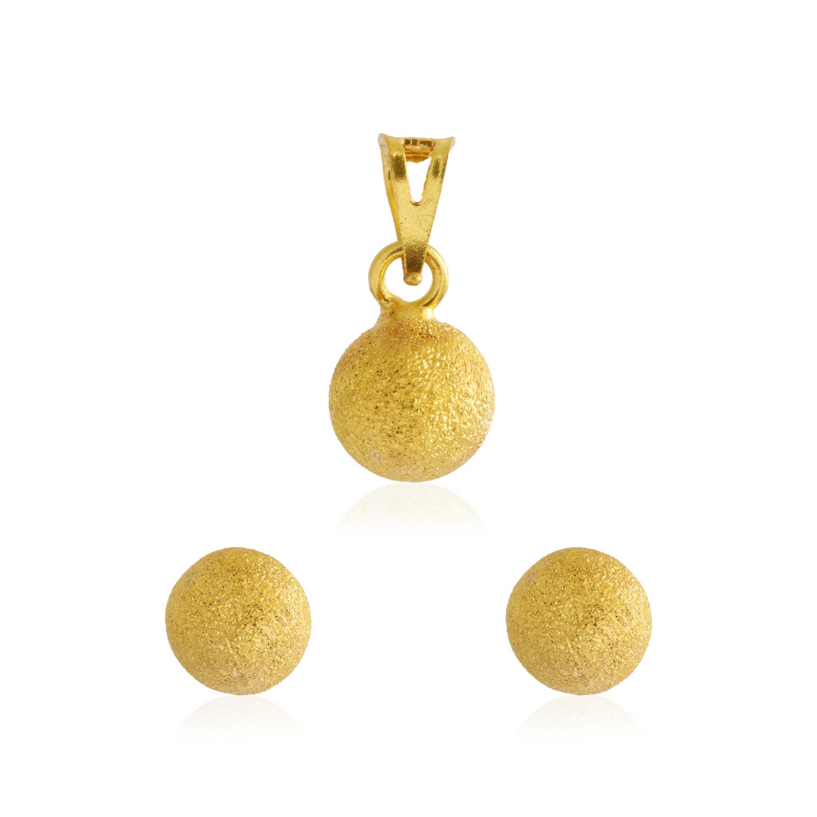 Sophisticated 18K Gold Pendant Set Crafted to Deliver Lasting Shine and Beauty - Image 4
