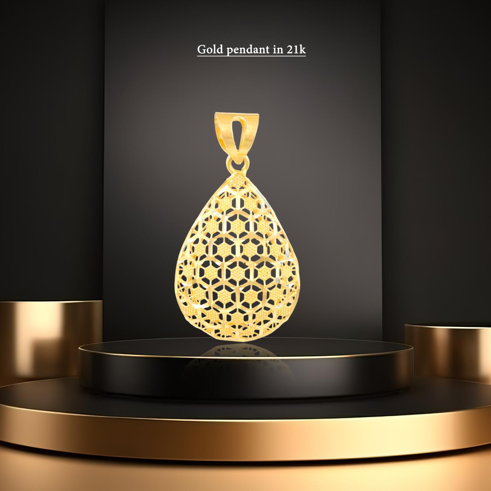 Experience the beauty of a finely crafted 21k gold pendant - Image 4