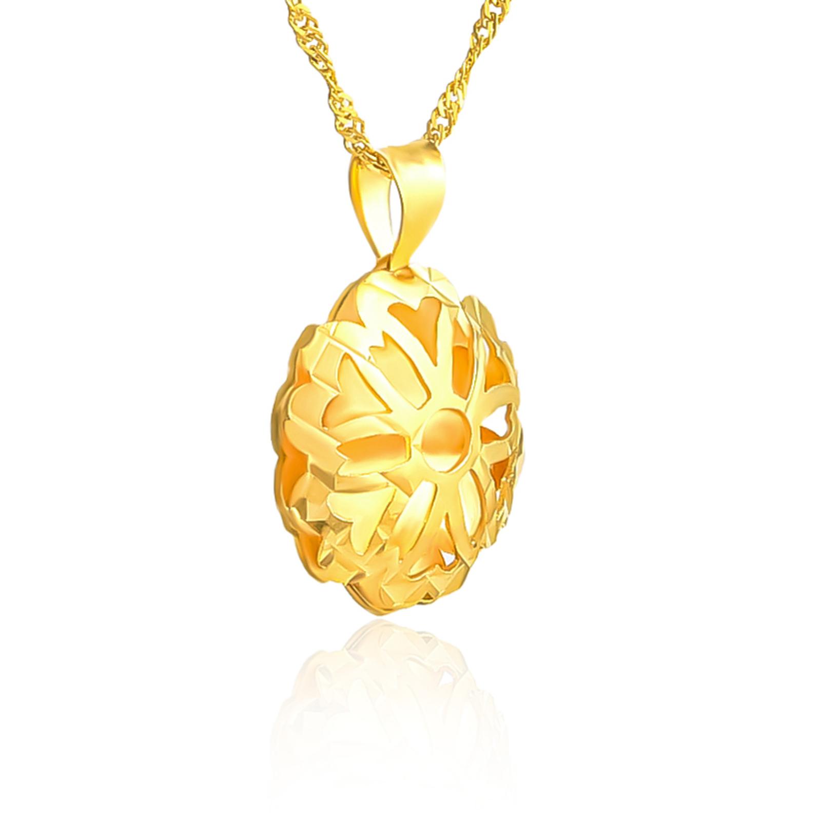 Discover the opulence of a 21 karat gold pendant - Image 3