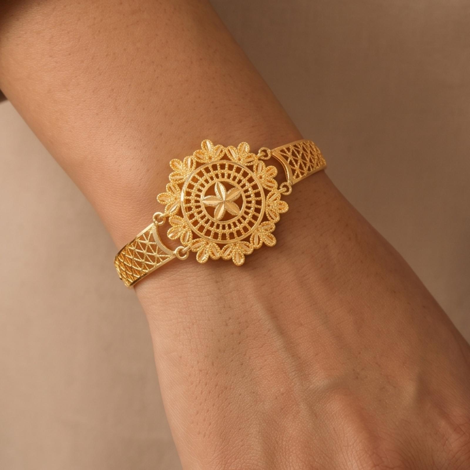 Crafted in Purity: Handcrafted 22kt Gold Bangles for the Modern Woman - Image 4