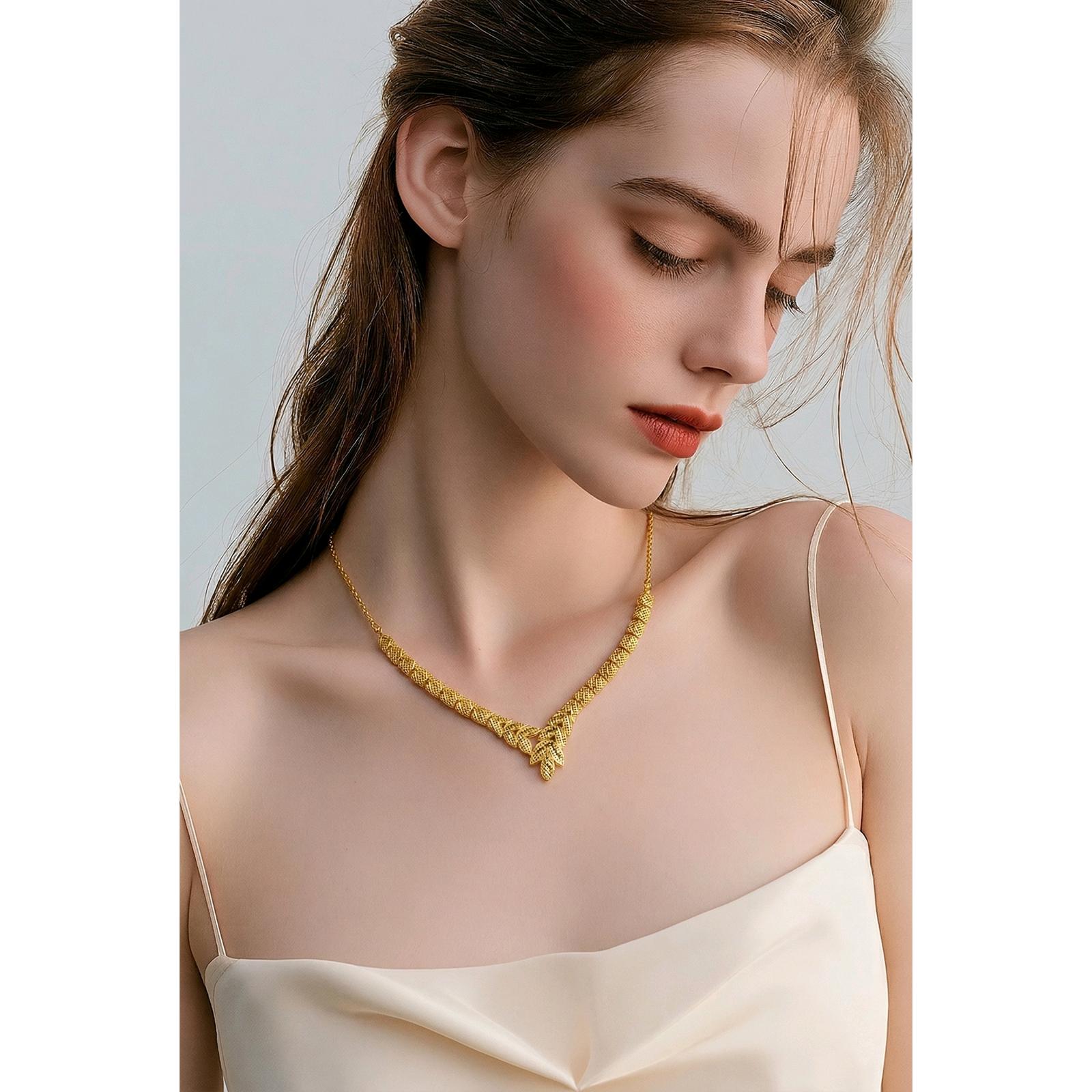 Light as a Feather, Rich in Heritage : Bafleh Jewellery's 22kt Gold Necklace Set Redefines Luxury and Comfort - Image 4
