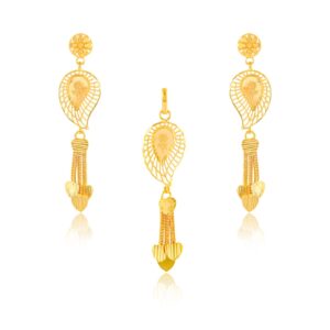 Stand Out with Our 22kt Gold Pendant Set Selection