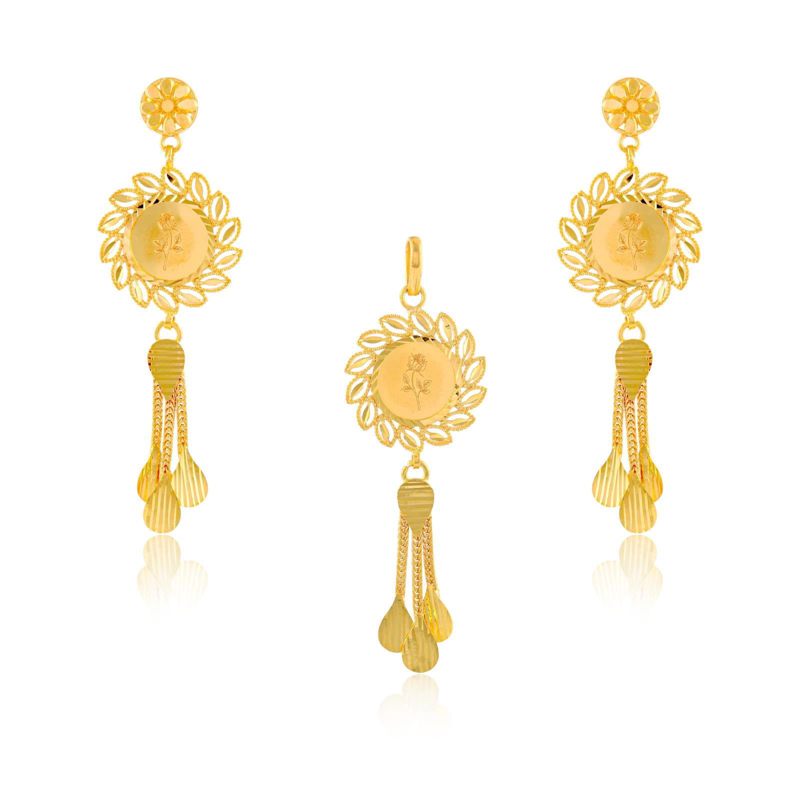 Indulge in Our Collection of 22kt Gold Pendant Sets