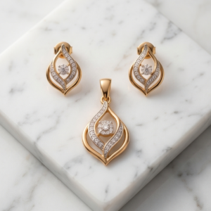 Radiant Beauty in 18K Rose Gold Diamond Pendant Set Collection